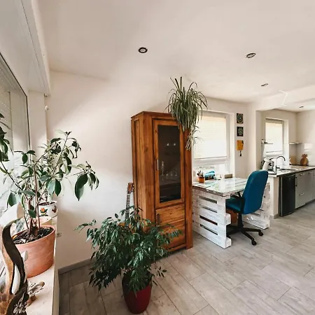 ☆gemuetliche 1-zimmerwohnung Mit Terrasse☆ Apartment *